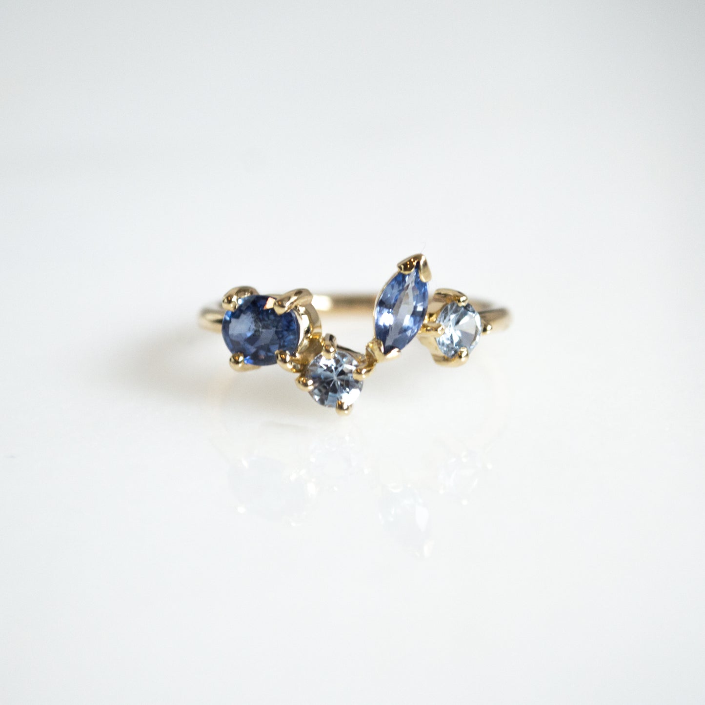 Anillo Zafiros y Aguamarinas